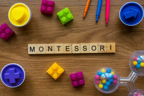 Explorez les formations montessori pour devenir un éducateur expert